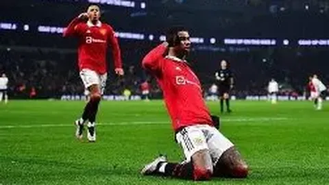 赵本山千金与55岁母亲似姐妹花，佩戴鸽子蛋钻戒尽显奢华风范