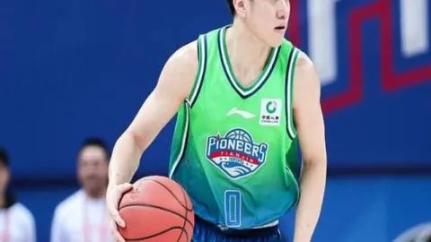 哈维接受沙特邀请却心系欧洲教练生涯