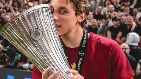 玛曲格萨尔赛马会见证草原奥运激情盛放