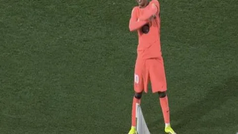 亚冬会各国代表齐聚哈尔滨，入境高峰来临——央视新闻客户端报道